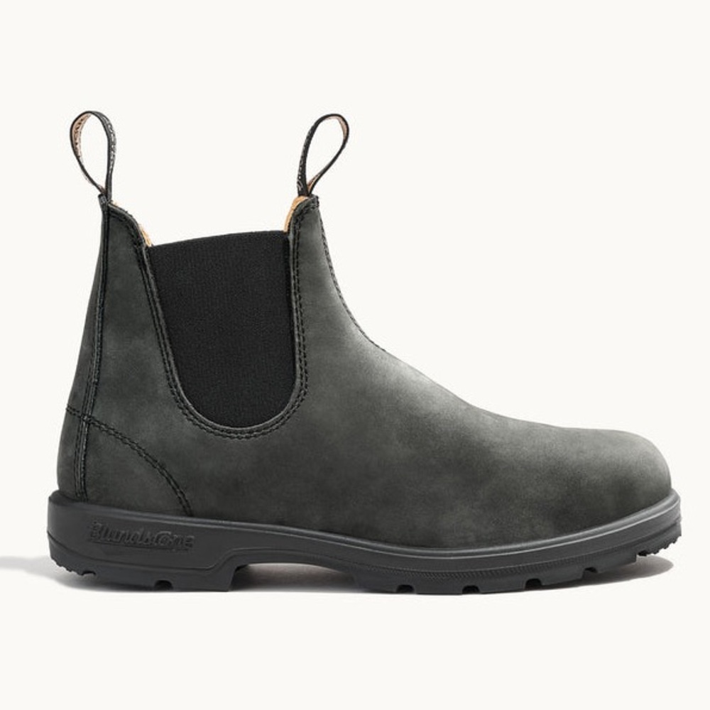 Blundstone Women’s Classics Chelsea Boots #587 in Rustic Black NWOB